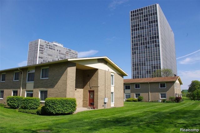 1550 Cherboneau 218, Detroit, MI 48207