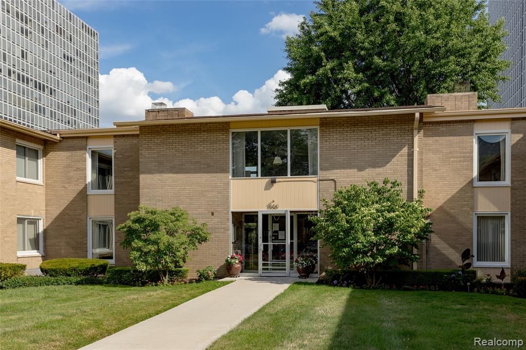 1550 Cherboneau 218, Detroit, MI 48207