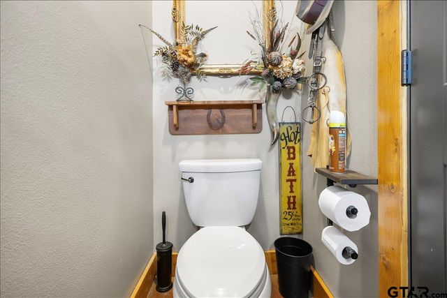 14955 FM 2010, Chandler, TX 75758