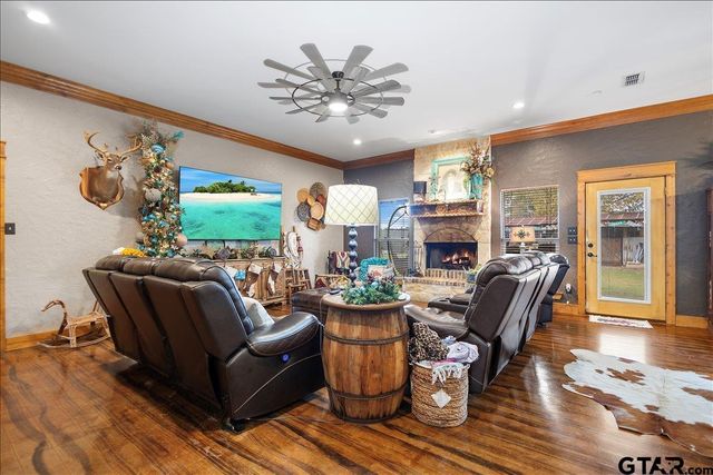 14955 FM 2010, Chandler, TX 75758