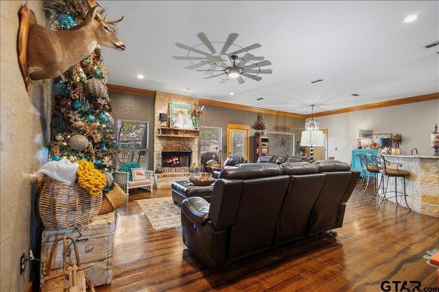 14955 FM 2010, Chandler, TX 75758