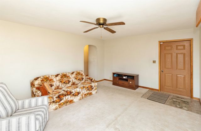 410 N Vine Street, Hartford, IA 50118