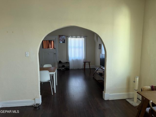 2002 DETROIT Avenue, El Paso, TX 79902