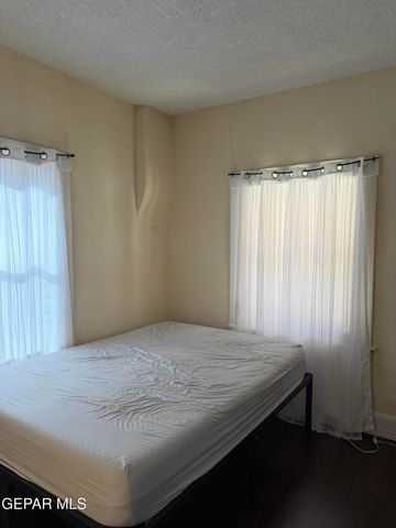 2002 DETROIT Avenue, El Paso, TX 79902