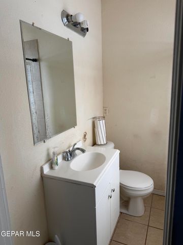 2002 DETROIT Avenue, El Paso, TX 79902