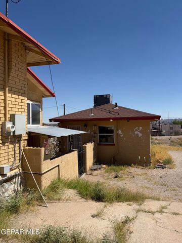2002 DETROIT Avenue, El Paso, TX 79902