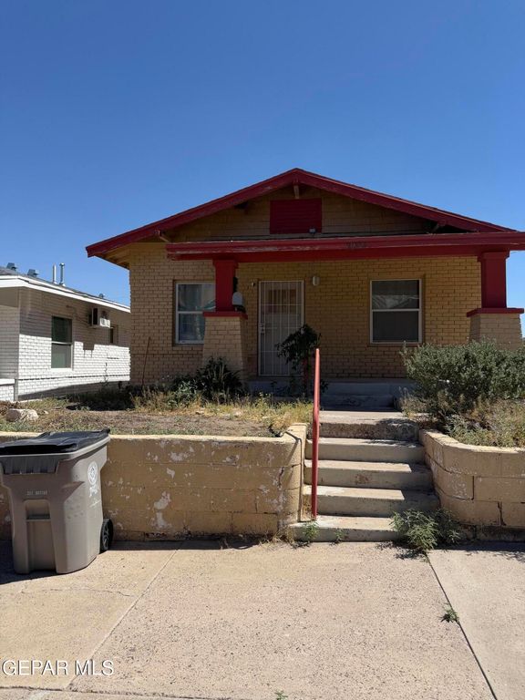 2002 DETROIT Avenue, El Paso, TX 79902