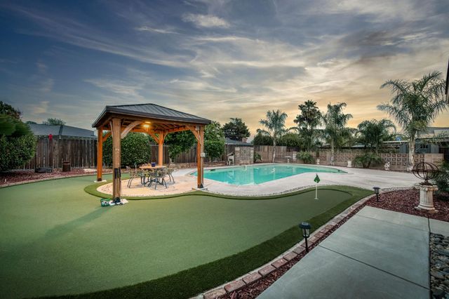 1540 W San Ramon Avenue, Fresno, CA 93711