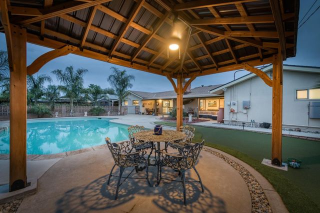 1540 W San Ramon Avenue, Fresno, CA 93711