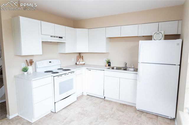 2048 Palm Drive, Colorado Springs, CO 80918