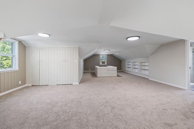 1599 Highland Parkway, Saint Paul, MN 55116