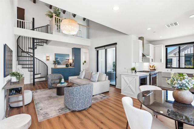 1602 San Remo Place 201, Encinitas, CA 92024