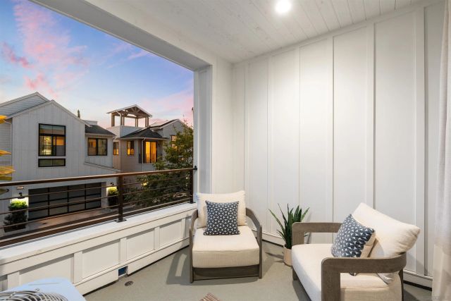 1602 San Remo Place 201, Encinitas, CA 92024