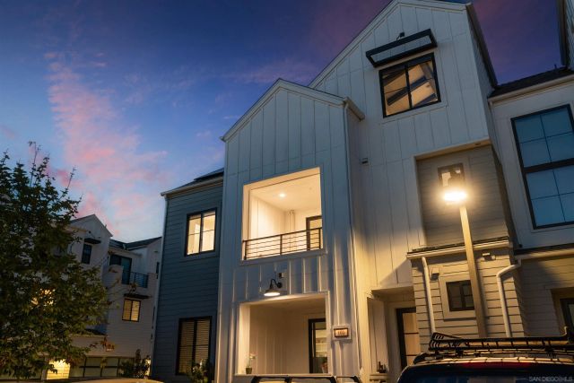 1602 San Remo Place 201, Encinitas, CA 92024