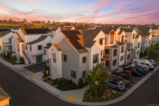 1602 San Remo Place 201, Encinitas, CA 92024