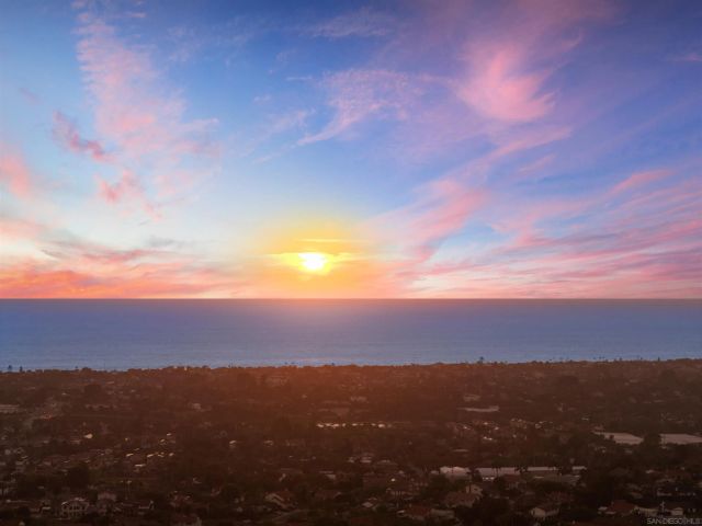 1602 San Remo Place 201, Encinitas, CA 92024