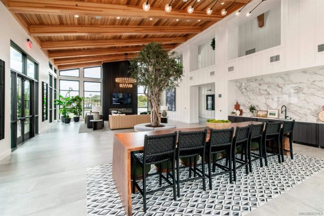 1602 San Remo Place 201, Encinitas, CA 92024