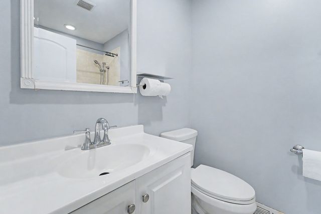 770 CORDIAL Drive, Des Plaines, IL 60018