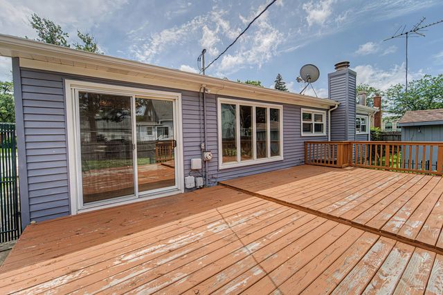 770 CORDIAL Drive, Des Plaines, IL 60018