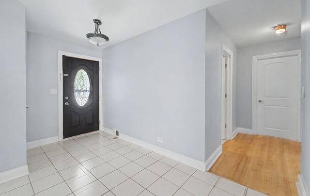 770 CORDIAL Drive, Des Plaines, IL 60018