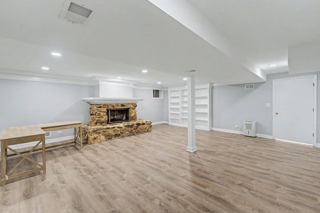 770 CORDIAL Drive, Des Plaines, IL 60018