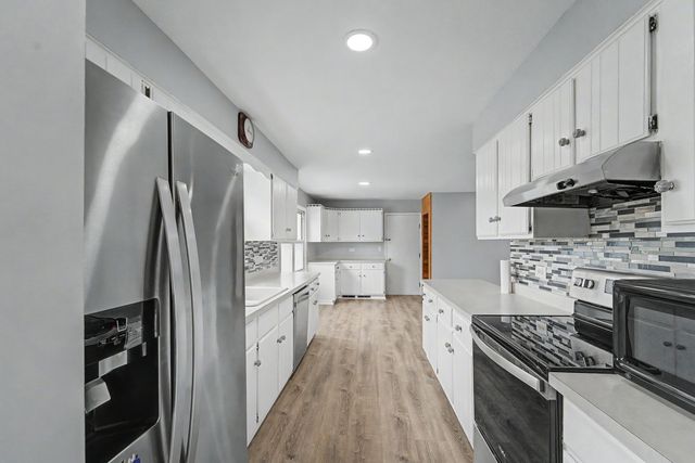 770 CORDIAL Drive, Des Plaines, IL 60018