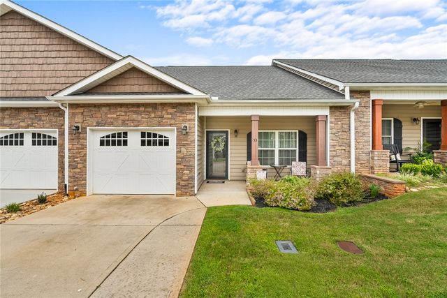 53 Hillsborough Drive, Anderson, SC 29621