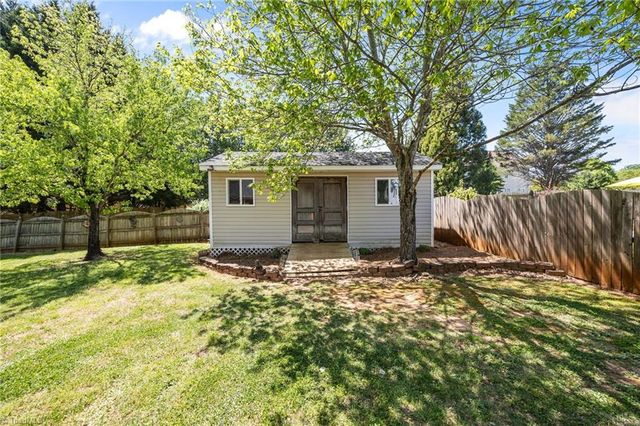 408 Maverick Trail Drive, King, NC 27021