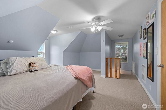 1011 E Fairhaven Avenue, Burlington, WA 98233