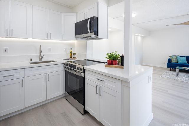 430 Keoniana Street 703, Honolulu, HI 96815