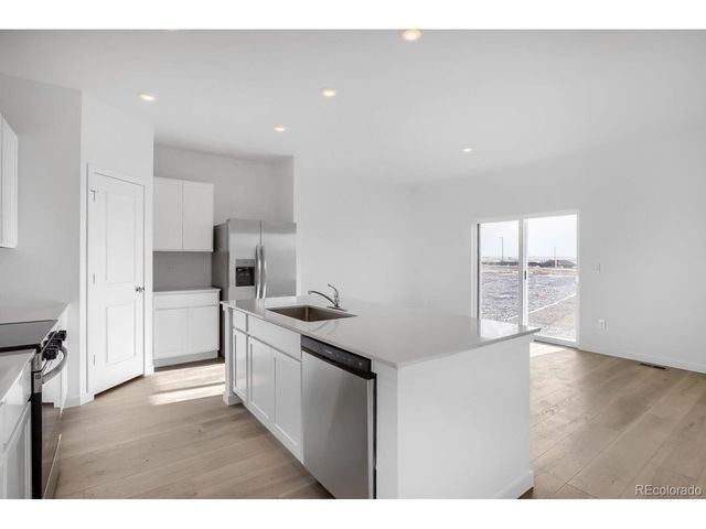 375 Wildflower Ct, Bennett, CO 80102
