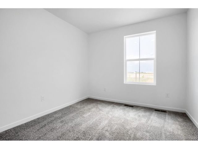 375 Wildflower Ct, Bennett, CO 80102