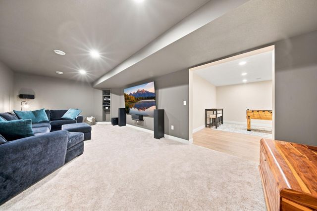 624 Galahad Road N, Hudson, WI 54016