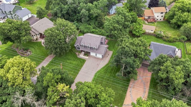 624 Galahad Road N, Hudson, WI 54016