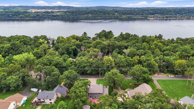 624 Galahad Road N, Hudson, WI 54016