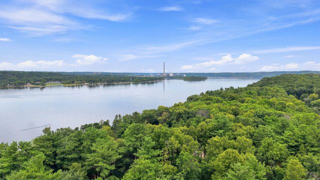 624 Galahad Road N, Hudson, WI 54016