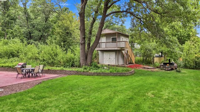 624 Galahad Road N, Hudson, WI 54016