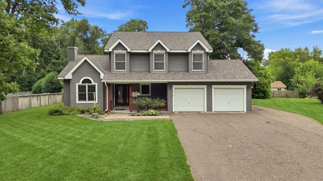 624 Galahad Road N, Hudson, WI 54016
