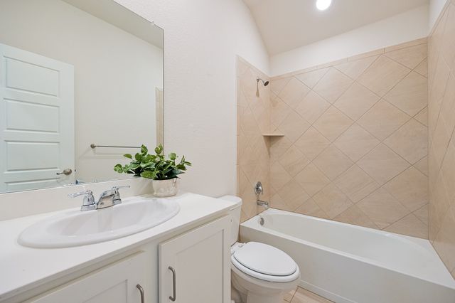 556 Declaration Way, Fate, TX 75189