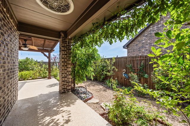 556 Declaration Way, Fate, TX 75189