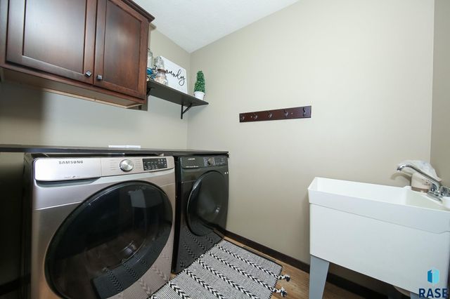 1116 N Archer Dr Drive, Sioux Falls, SD 57103