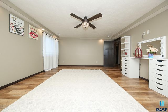 1116 N Archer Dr Drive, Sioux Falls, SD 57103