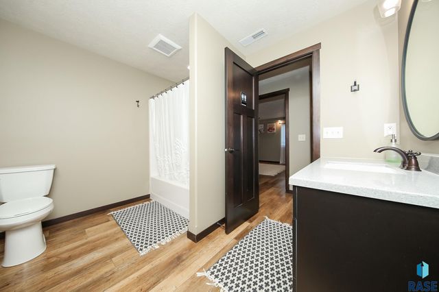 1116 N Archer Dr Drive, Sioux Falls, SD 57103