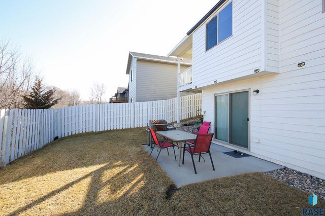 1116 N Archer Dr Drive, Sioux Falls, SD 57103