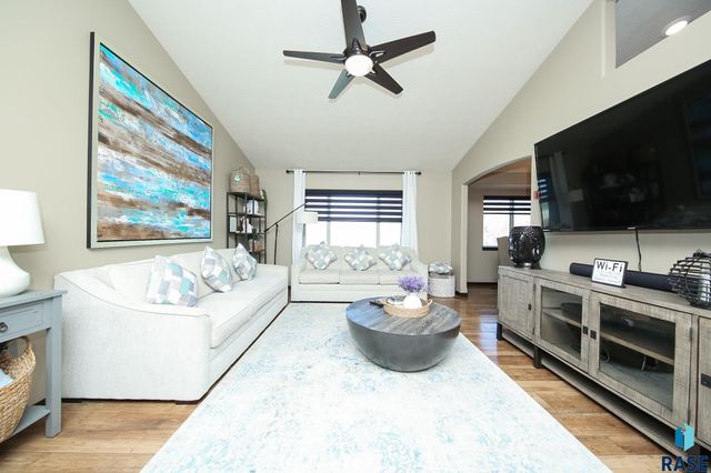 1116 N Archer Dr Drive, Sioux Falls, SD 57103