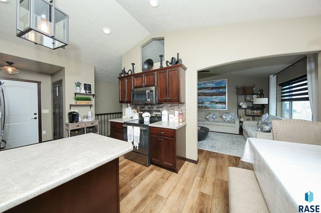 1116 N Archer Dr Drive, Sioux Falls, SD 57103