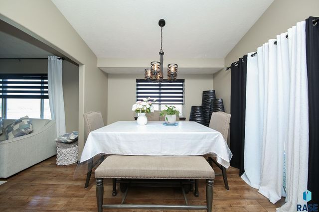 1116 N Archer Dr Drive, Sioux Falls, SD 57103