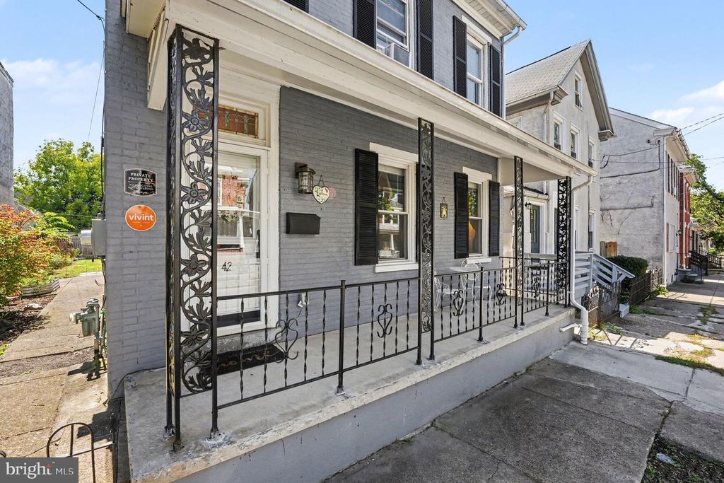 42 CHESTNUT ST, POTTSTOWN, PA 19464 — photo 4