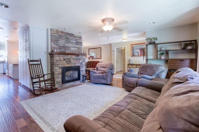 3313 Mansfield Ln, Modesto, CA 95350