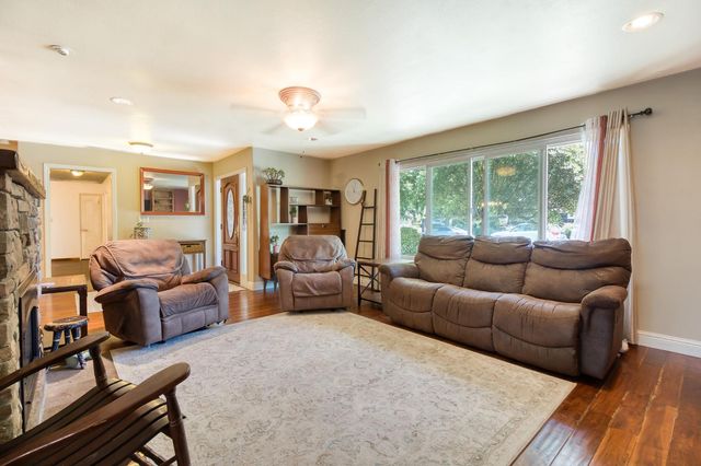 3313 Mansfield Ln, Modesto, CA 95350